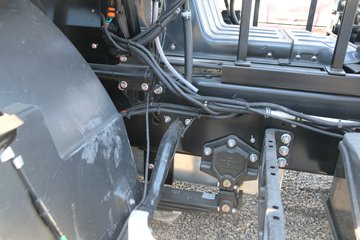 ���ǵ� T8 245���� 4X2 ���綯�����жʽ������(������)ͼƬ