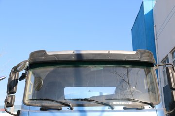 T10&nbsp;洒水车/喷洒车外观图片