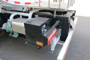 ���ǵ� T10 204���� 8X4 ���綯��ˮ��(������)(HLT5320GSSEV)ͼƬ