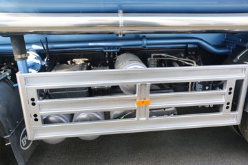 ���ǵ� T10 204���� 8X4 ���綯��ˮ��(������)(HLT5320GSSEV)ͼƬ