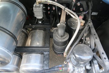 ���ǵ� T10 204���� 8X4 ���綯��ˮ��(������)(HLT5320GSSEV)ͼƬ