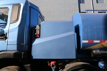 ���ǵ� T10 204���� 8X4 ���綯��ˮ��(������)(HLT5320GSSEV)ͼƬ