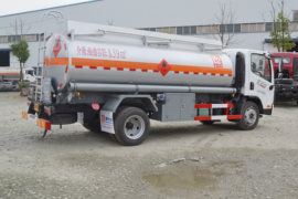 一汽解放轻卡底盘&nbsp;油罐车外观图片