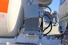 联合U系&nbsp;混凝土搅拌车上装                                                图片