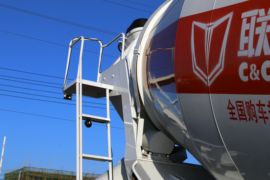 联合U系&nbsp;混凝土搅拌车上装                                                图片