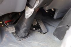 三环十通 T3创客 130马力 3.8米排半仓栅式轻卡(STQ5043CCYN5)