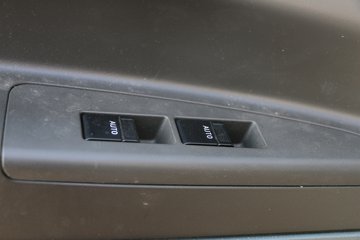 һ Źʨ 120 4.21׵Ῠ(CA1040K6L3E5-2) ͼƬ