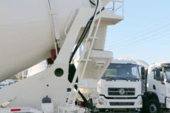 陕汽商用车 轩德X6 300马力 8X4 7.4方混凝土搅拌运输车(SX5310GJBGP5326) 陕汽商用车 轩德X6 300马力 8X4 7.4方混凝土搅拌运输车(SX5310GJBGP5326)