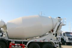 陕汽商用车 轩德X6 300马力 8X4 7.4方混凝土搅拌运输车(SX5310GJBGP5326) 陕汽商用车 轩德X6 300马力 8X4 7.4方混凝土搅拌运输车(SX5310GJBGP5326)