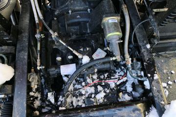 �������� ��ʨM500 390���� 8X4 �����������䳵(CQ5316GFLHTVG466H)ͼƬ