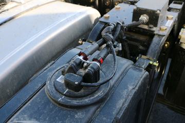 �������� ��ʨM500 390���� 8X4 �����������䳵(CQ5316GFLHTVG466H)ͼƬ