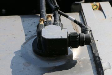 �������� ��ʨM500 390���� 8X4 �����������䳵(CQ5316GFLHTVG466H)ͼƬ