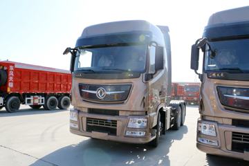 东风商用车 天龙旗舰KX 2018款 520马力 6X4危险品牵引车