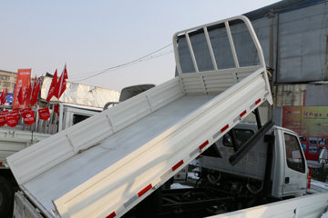 һ������ ��ž���1ϵ 78���� 4X2 3.02����ж��(CA3040K3LE5)ͼƬ