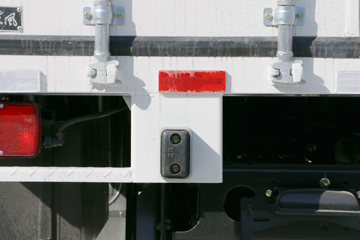 �������ó� ����п� 180���� 4X2 7.7����ʽ�ػ���(DFH5160XXYBX2JV)ͼƬ