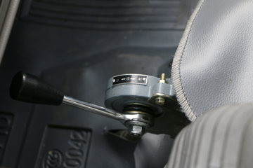 һ������ ��ž���1ϵ 78���� 4X2 3.02����ж��(CA3040K3LE5)ͼƬ