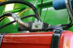 上汽红岩 新金刚M500 350马力 8X4 6.8米LNG自卸车(CQ3316HTG336TB)