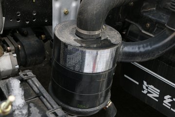 һ������ ��ž���1ϵ 78���� 4X2 3.02����ж��(CA3040K3LE5)ͼƬ