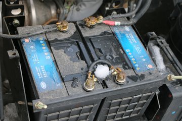 һ������ ��ž���1ϵ 78���� 4X2 3.02����ж��(CA3040K3LE5)ͼƬ