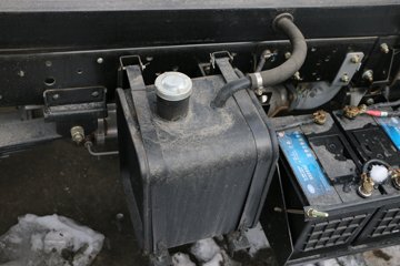 һ������ ��ž���1ϵ 78���� 4X2 3.02����ж��(CA3040K3LE5)ͼƬ