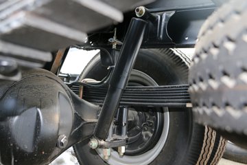 һ������ ��ž���1ϵ 78���� 4X2 3.02����ж��(CA3040K3LE5)ͼƬ