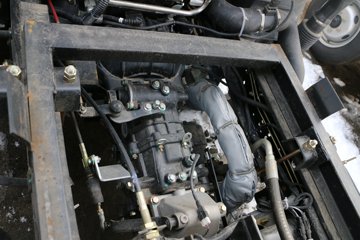 һ������ ��ž���1ϵ 78���� 4X2 3.02����ж��(CA3040K3LE5)ͼƬ