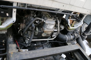 һ������ ��ž���1ϵ 78���� 4X2 3.02����ж��(CA3040K3LE5)ͼƬ