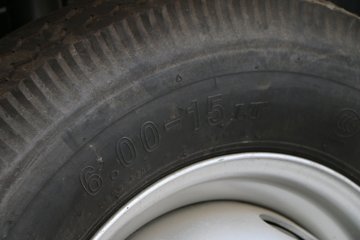 һ������ ��ž���1ϵ 78���� 4X2 3.02����ж��(CA3040K3LE5)ͼƬ