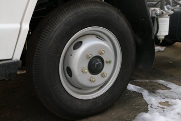 һ������ ��ž���1ϵ 78���� 4X2 3.02����ж��(CA3040K3LE5)ͼƬ