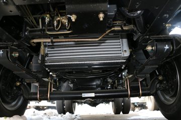 һ������ ��ž���1ϵ 78���� 4X2 3.02����ж��(CA3040K3LE5)ͼƬ