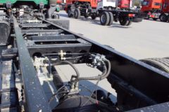 东风商用车 天锦中卡 180马力 4X2 6.2米栏板载货车(DFH1120B1)