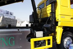 江铃重汽 远威重卡 280马力 6X4 6米CNG自卸车(SXQ3250M5N-4)