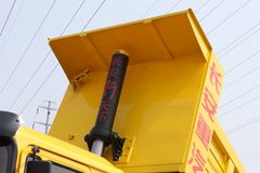 江铃重汽 远威重卡 280马力 6X4 6米CNG自卸车(SXQ3250M5N-4)