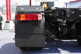 远威&nbsp;牵引车底盘                                                图片