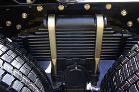 远威&nbsp;牵引车底盘                                                图片