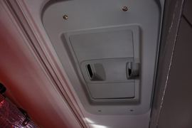 远威&nbsp;牵引车驾驶室                                               图片