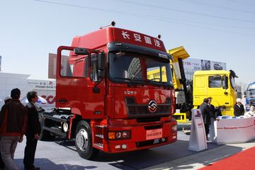 远威 牵引车外观                                                图片