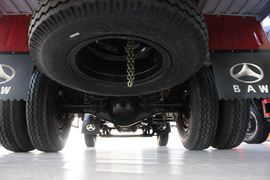 旗龙&nbsp;载货车底盘                                                图片