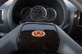 旗龙&nbsp;载货车驾驶室                                               图片