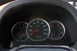 旗龙&nbsp;载货车驾驶室                                               图片