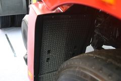 北奔 V3重卡 300马力 6X4 LNG牵引车(ND4250B38J7)