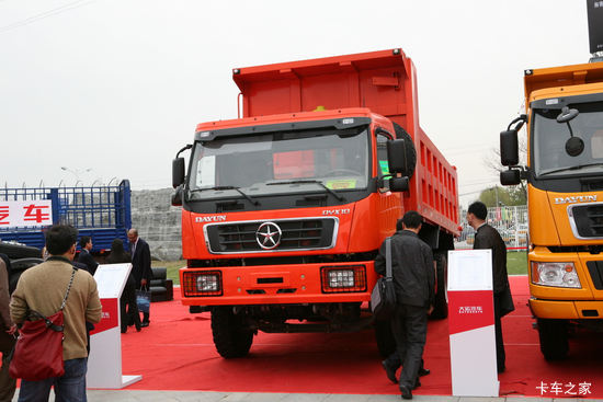 ���� 300���� 6X4 5.8����ж��(�ͺ�DYX3251)