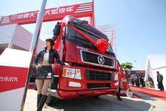 大运 290马力 4X2 牵引车(高顶)(CGC4180PB34WPD3A)