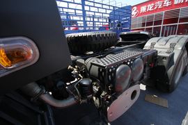 乘龙M5&nbsp;牵引车底盘                                                图片