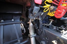 乘龙M5&nbsp;牵引车底盘                                                图片