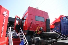 东风柳汽 霸龙507重卡 375马力 6X4 牵引车(LZ4251M3)