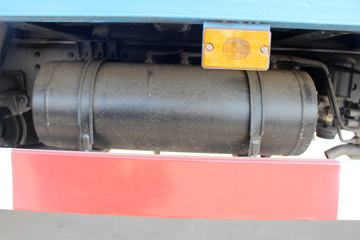 �ɵ��³� D3ϵ�� 170���� 4X2 ƽ�����䳵ͼƬ