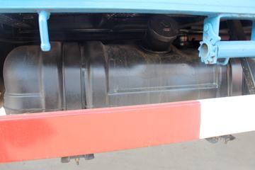 �ɵ��³� D3ϵ�� 170���� 4X2 ƽ�����䳵ͼƬ