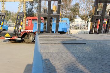 �ɵ��³� D3ϵ�� 170���� 4X2 ƽ�����䳵ͼƬ