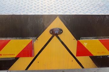 �ɵ��³� D3ϵ�� 170���� 4X2 ƽ�����䳵ͼƬ